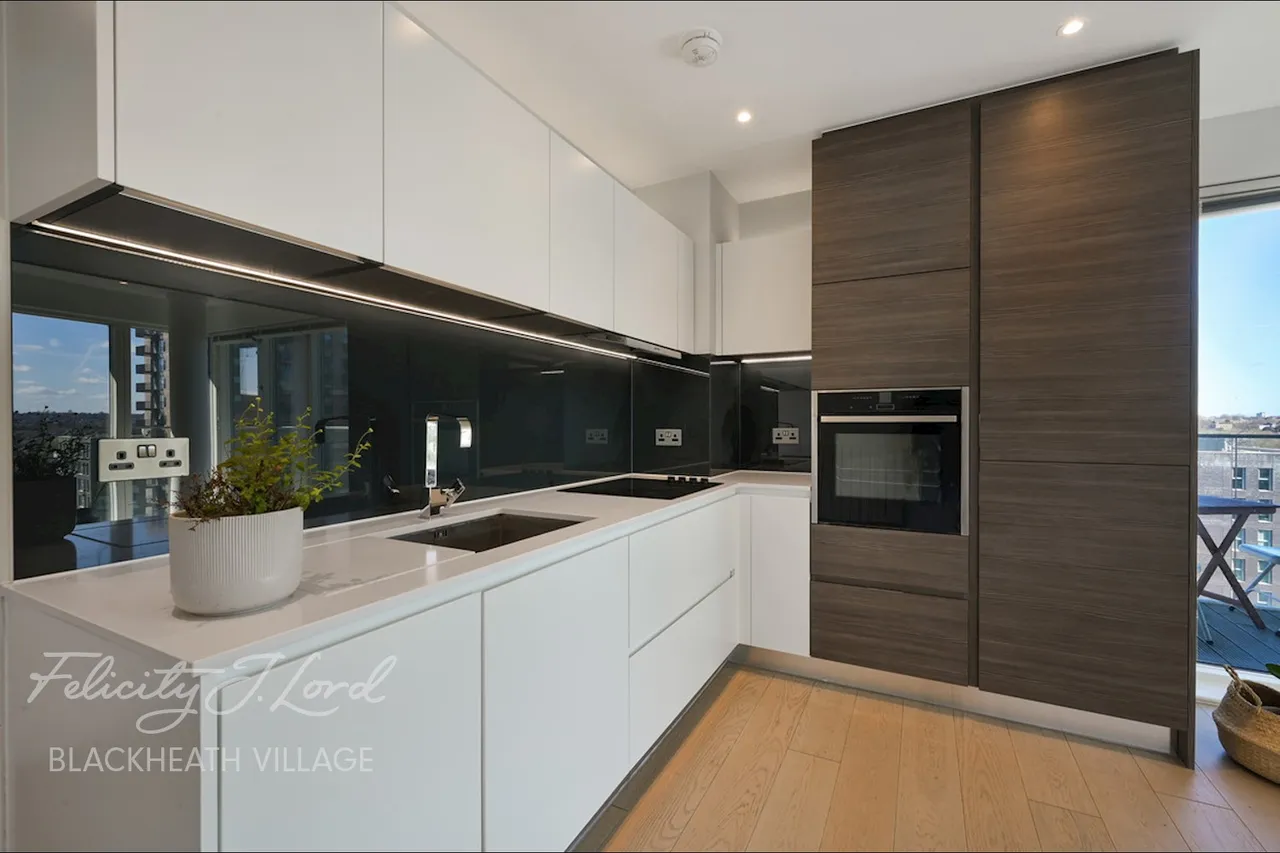 Kidbrooke Park Road, London, SE3, photo 15