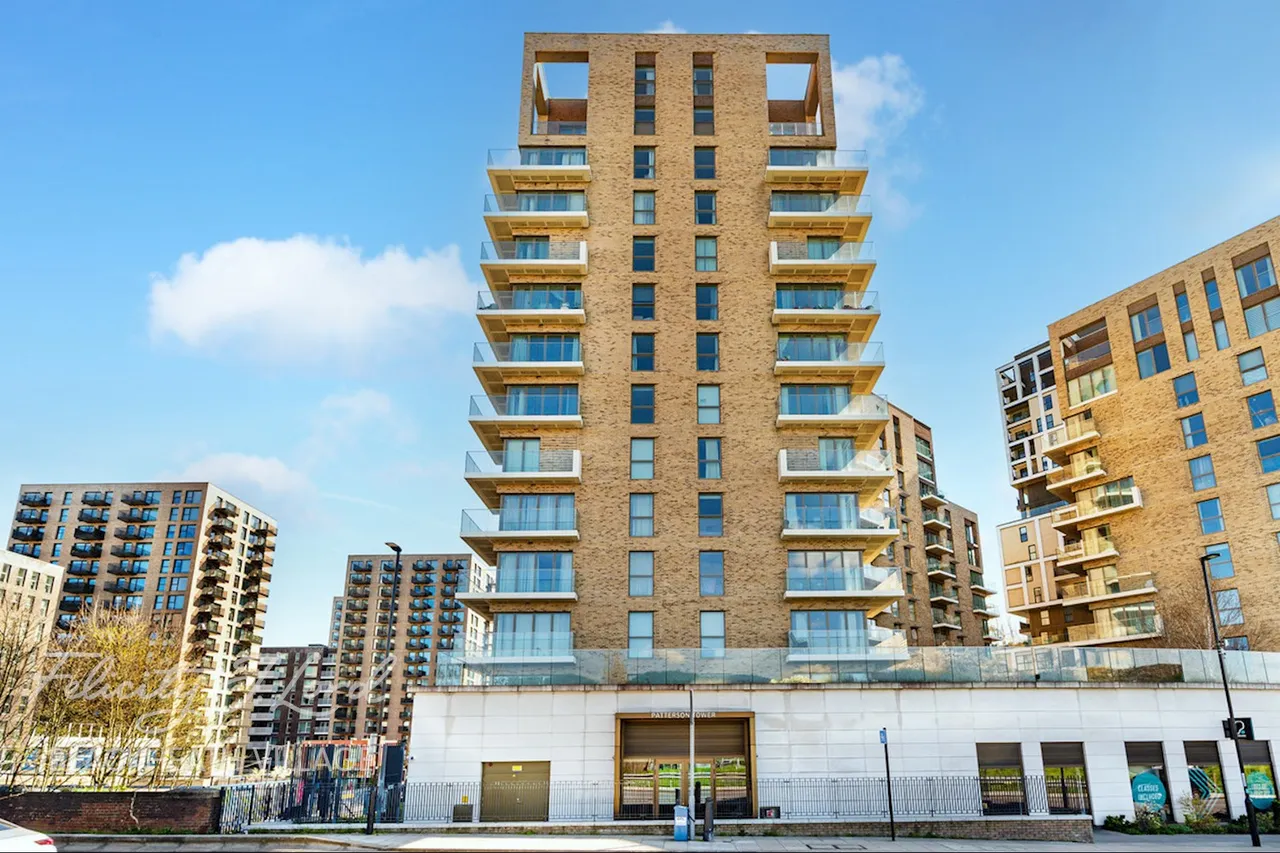 1 bed flat for sale, Kidbrooke Park Road, London, SE3