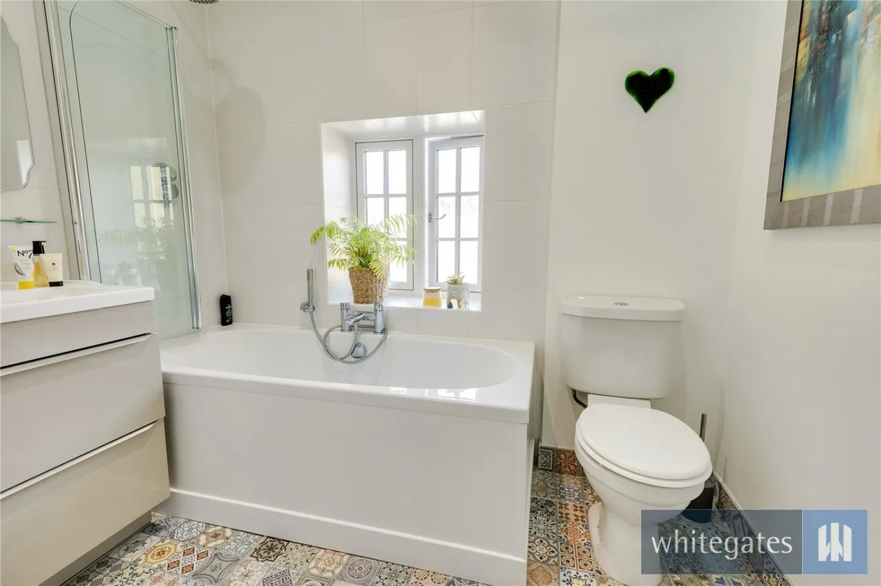 Churchward Court, Woolton, L25, photo 28