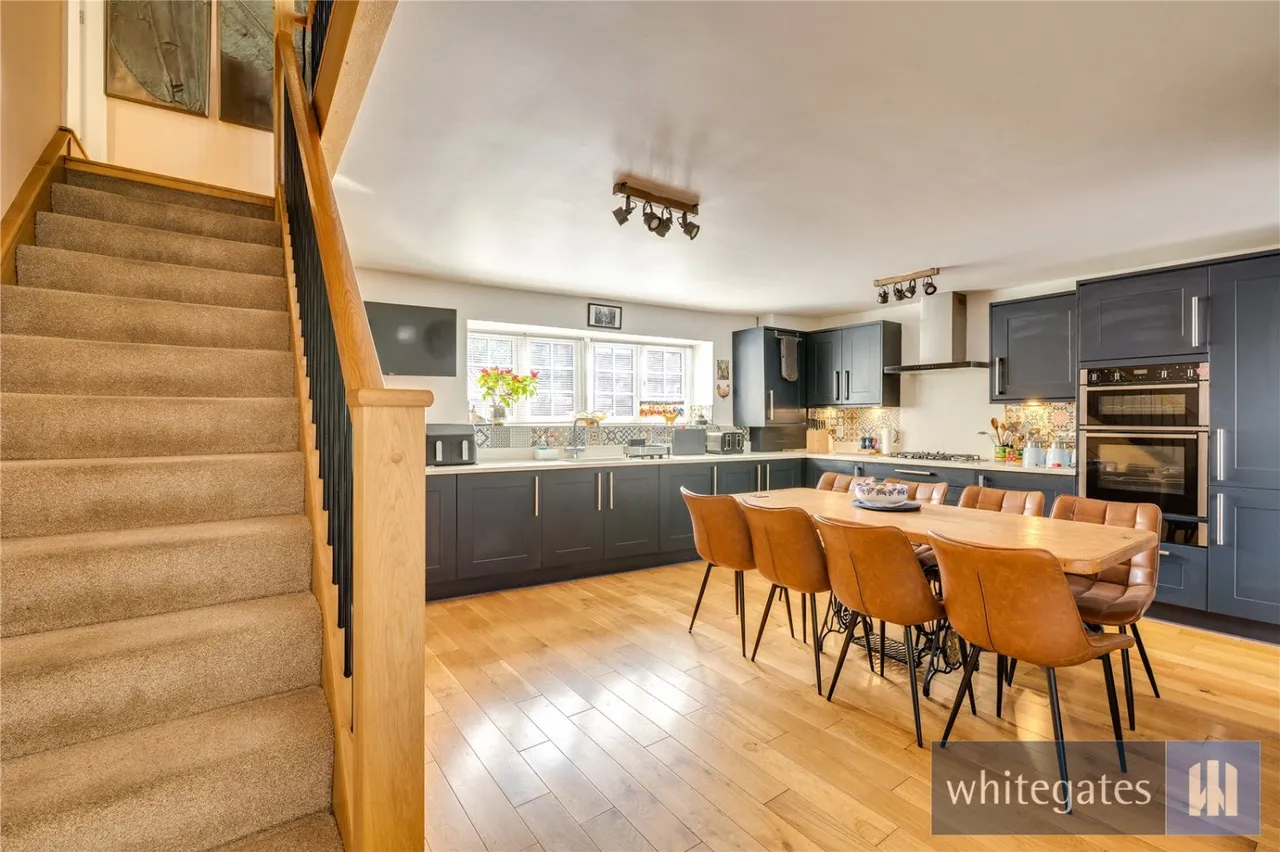 Churchward Court, Woolton, L25, photo 5