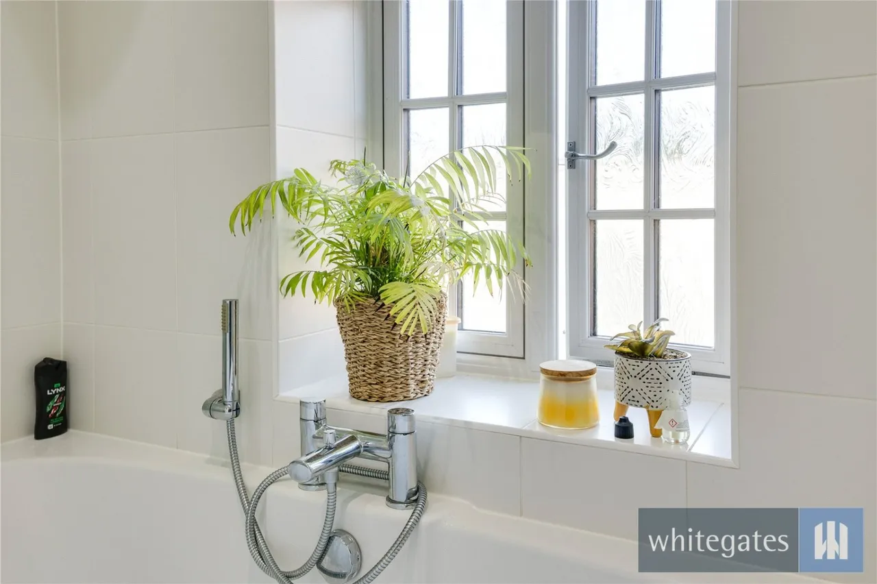 Churchward Court, Woolton, L25, photo 30
