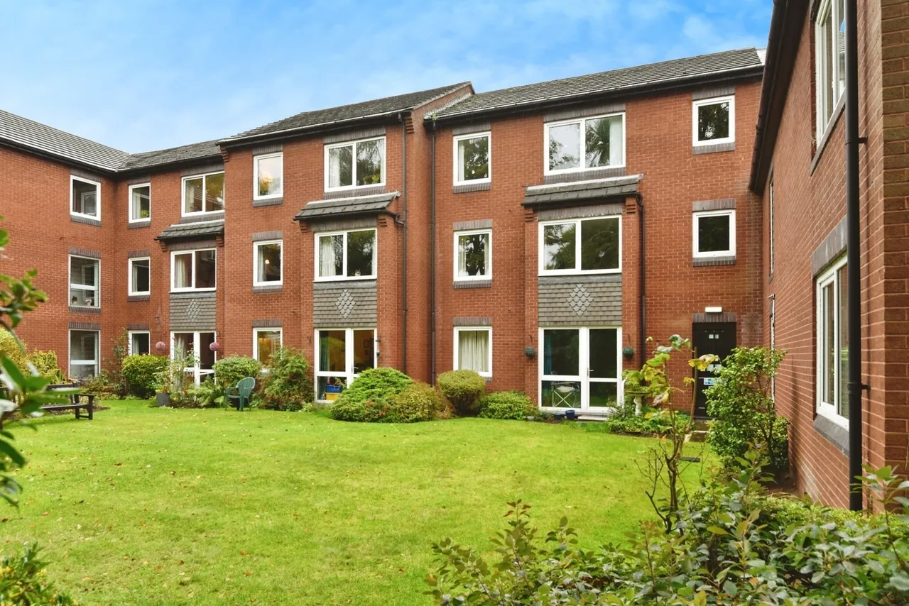 1 bed flat for sale — Sandbach Road South, Alsager, Stoke-on-Trent, Cheshire, ST7