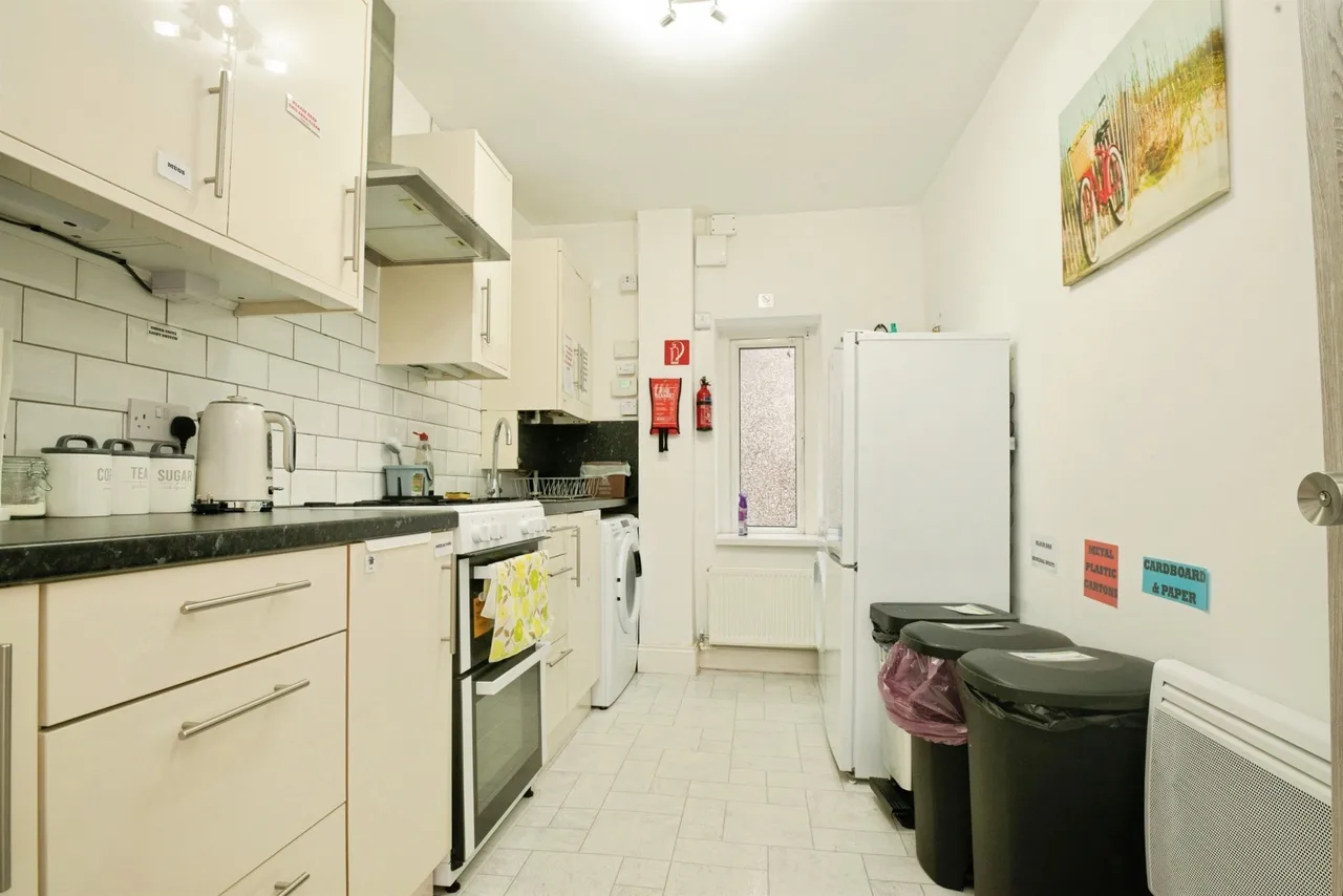 Connaught Road, Roath, CF24, photo 14