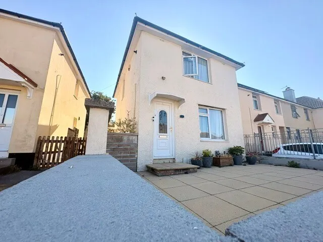 3 bed house to rent — Holmes Avenue, PLYMOUTH