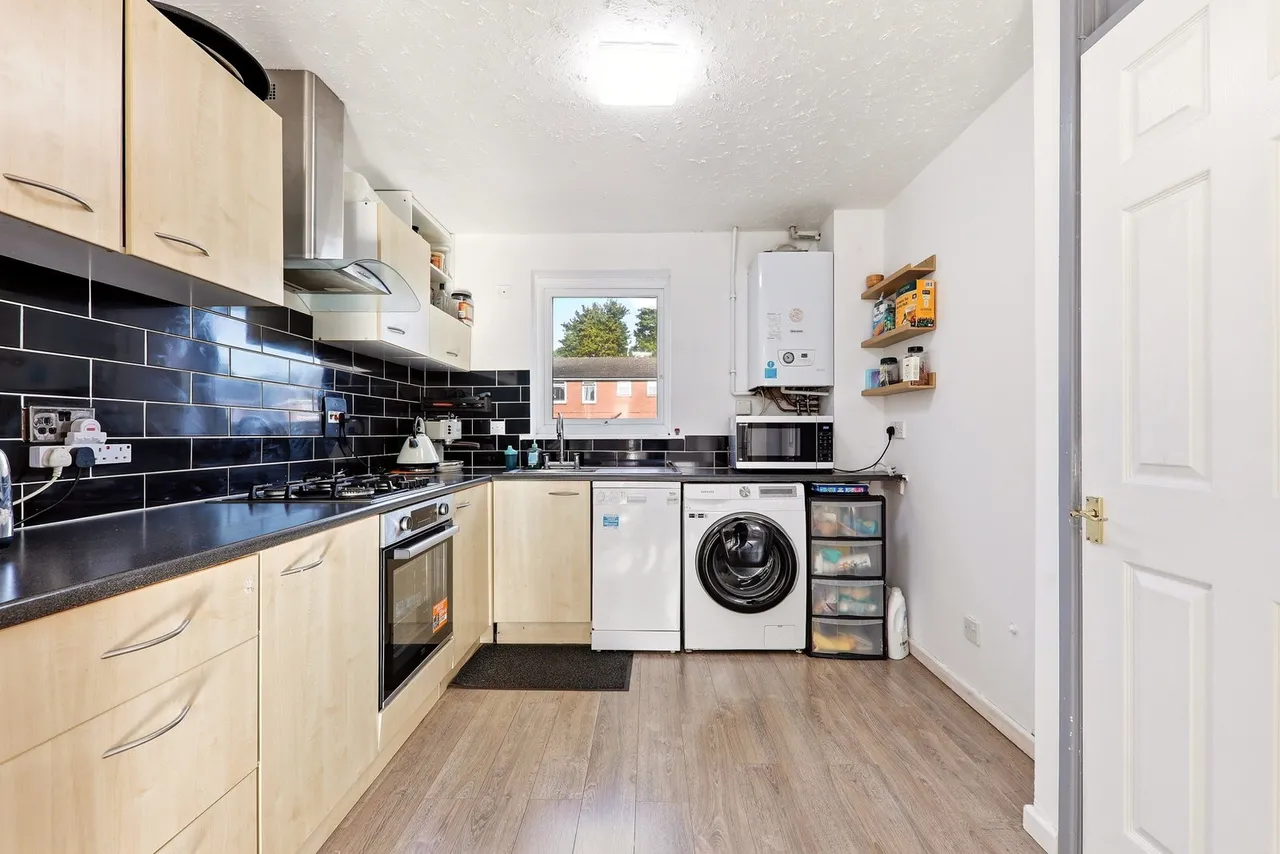 Glencoe Gardens, Kippax, LS25, photo 6