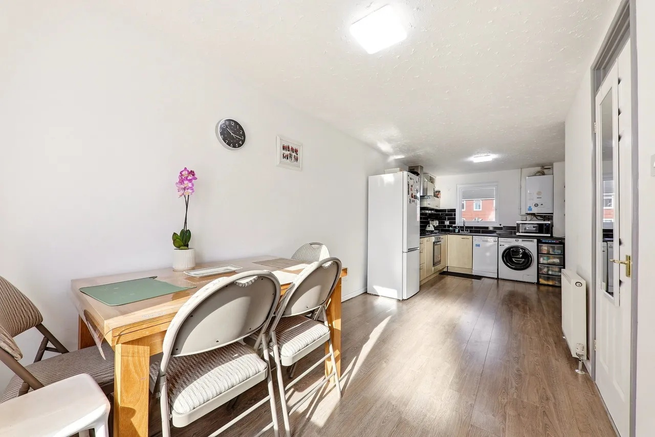 Glencoe Gardens, Kippax, LS25, photo 7