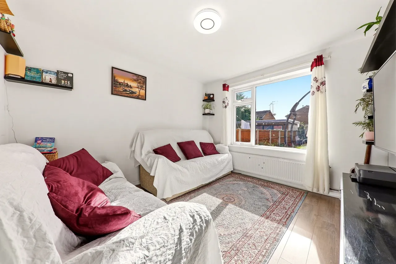 Glencoe Gardens, Kippax, LS25, photo 3