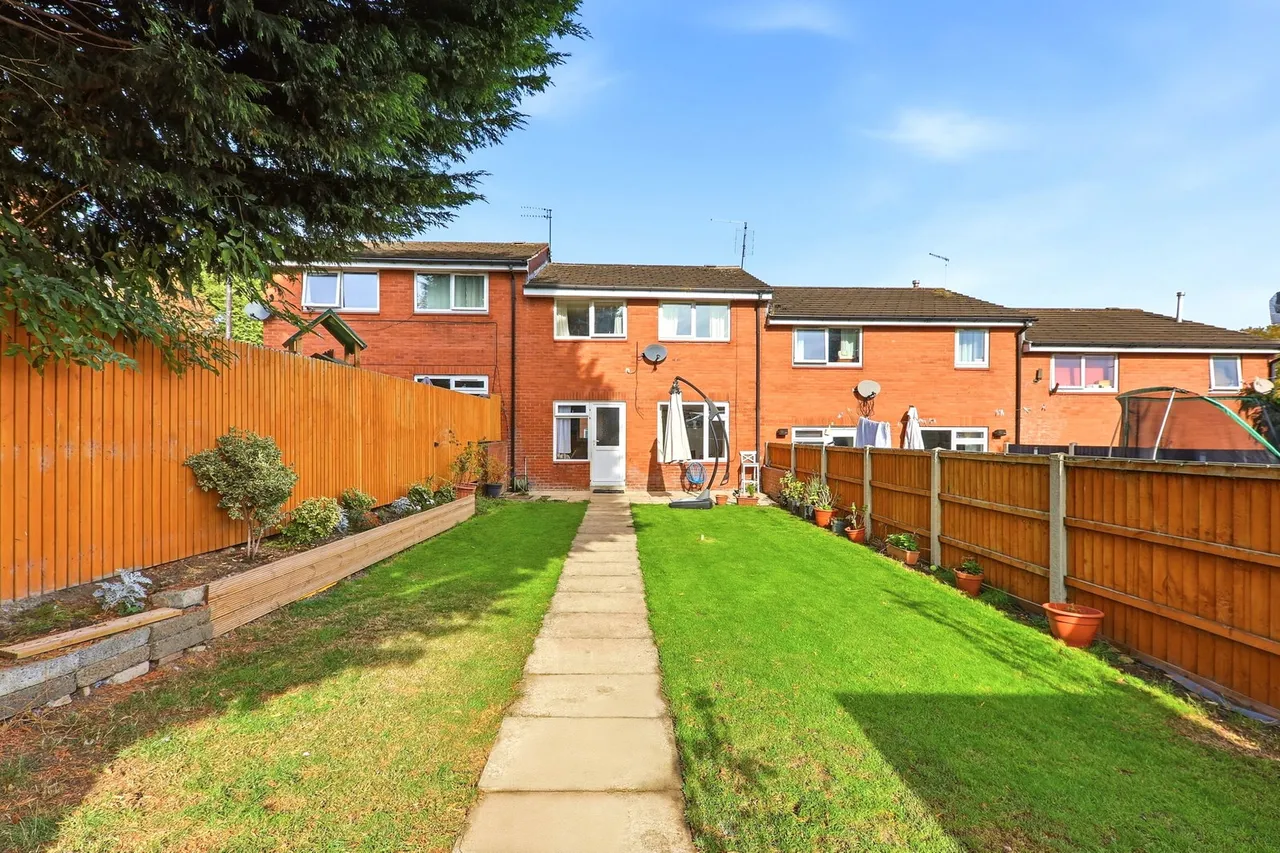 Glencoe Gardens, Kippax, LS25, photo 19