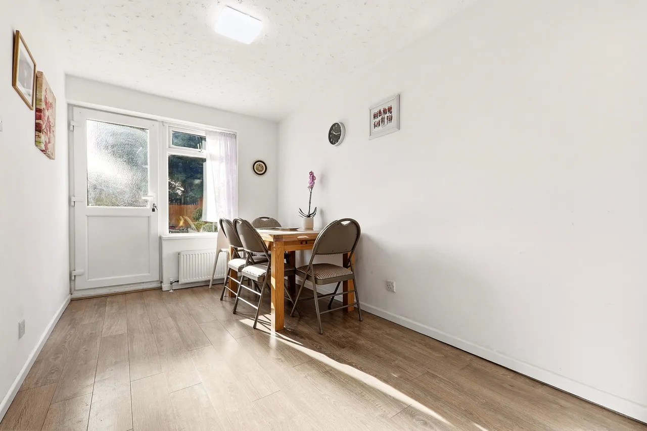 Glencoe Gardens, Kippax, LS25, photo 8