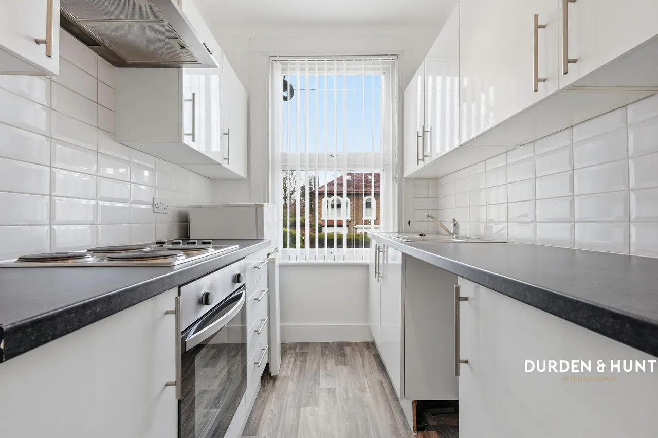 Latchett Road, Woodford, E18, photo 4
