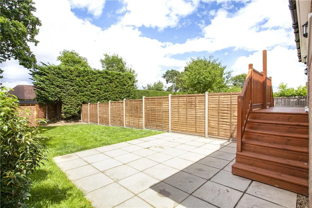 Queen Eleanors Road, Guildford, GU2, photo 9