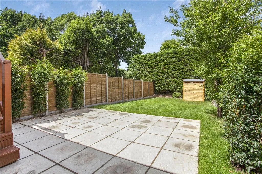 Queen Eleanors Road, Guildford, GU2, photo 8