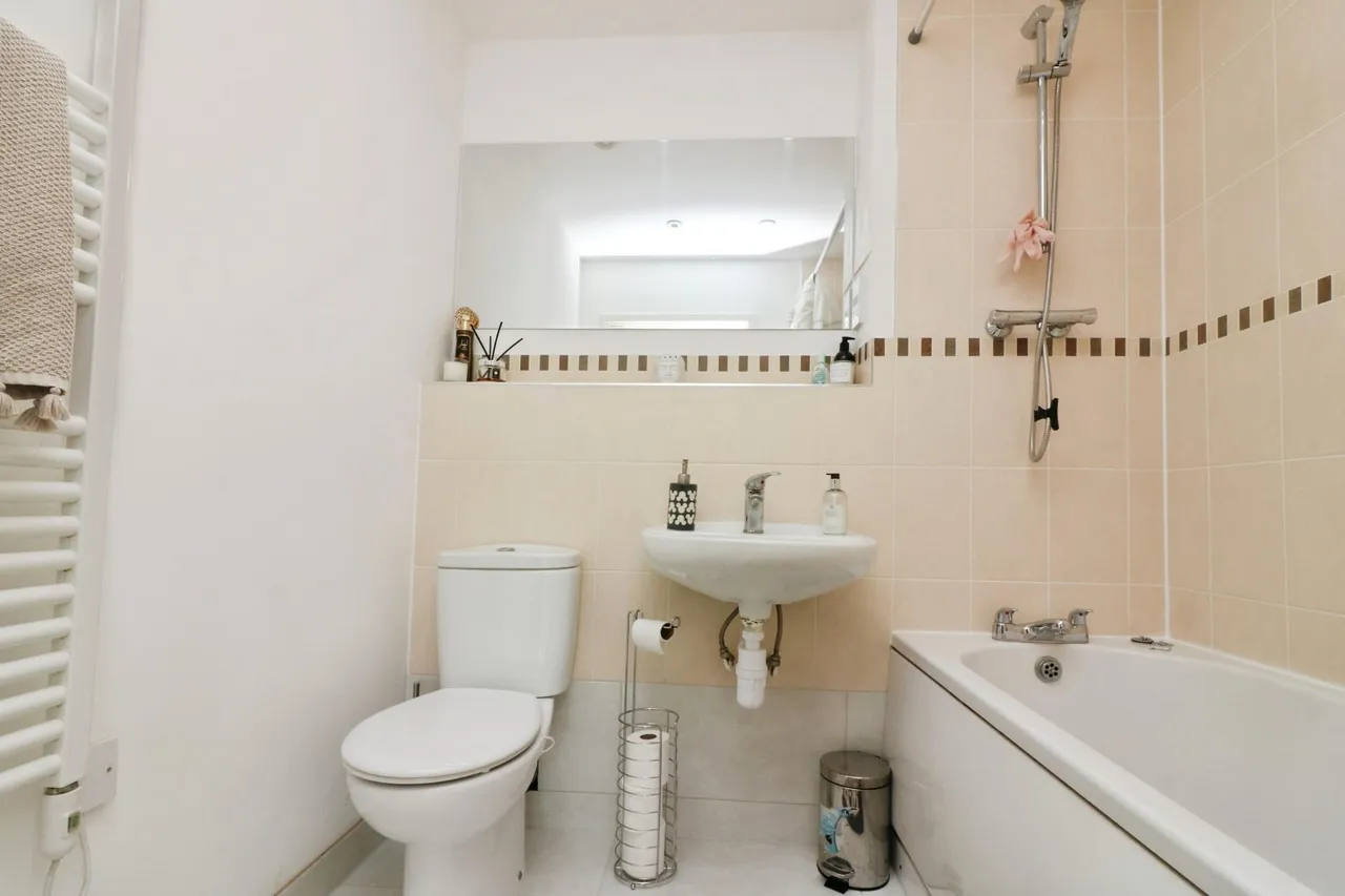 Noble Court, Drury Lane, Stevenage SG1, photo 9