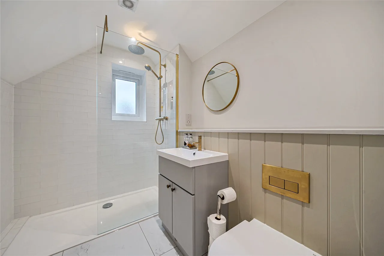 Clandon Road, Send, GU23, photo 15