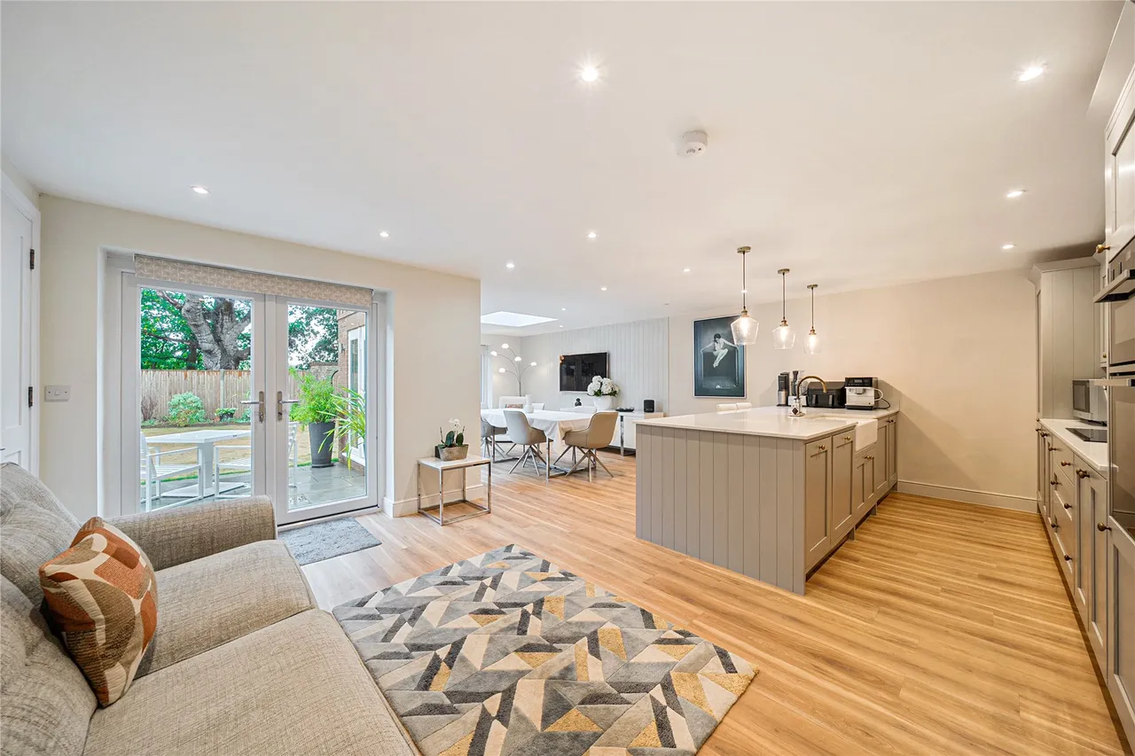 Clandon Road, Send, GU23, photo 7