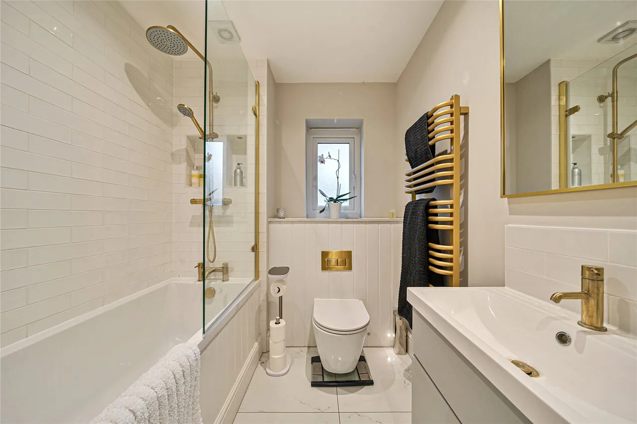 Clandon Road, Send, GU23, photo 11