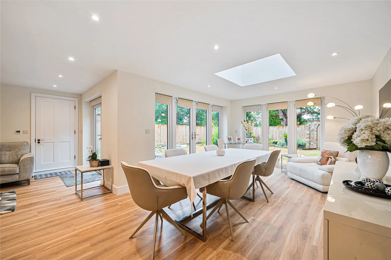 Clandon Road, Send, GU23, photo 5