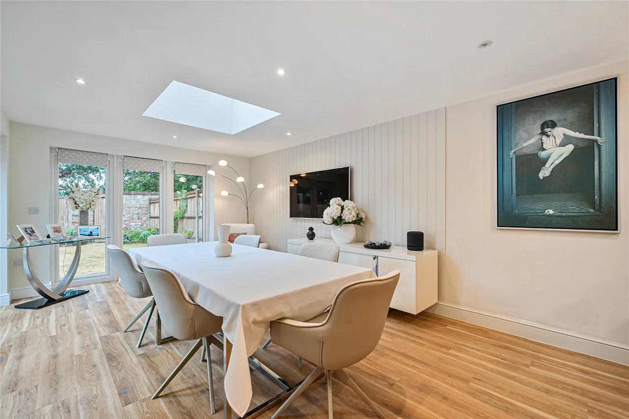 Clandon Road, Send, GU23, photo 6