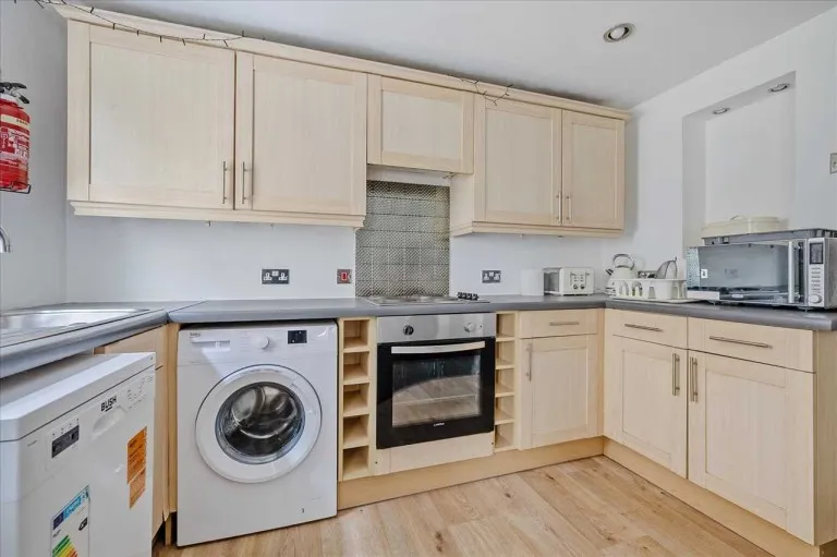 Hill Park Crescent, Plymouth, PL4, photo 2