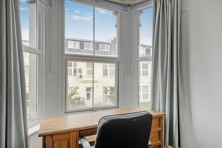 Hill Park Crescent, Plymouth, PL4, photo 10