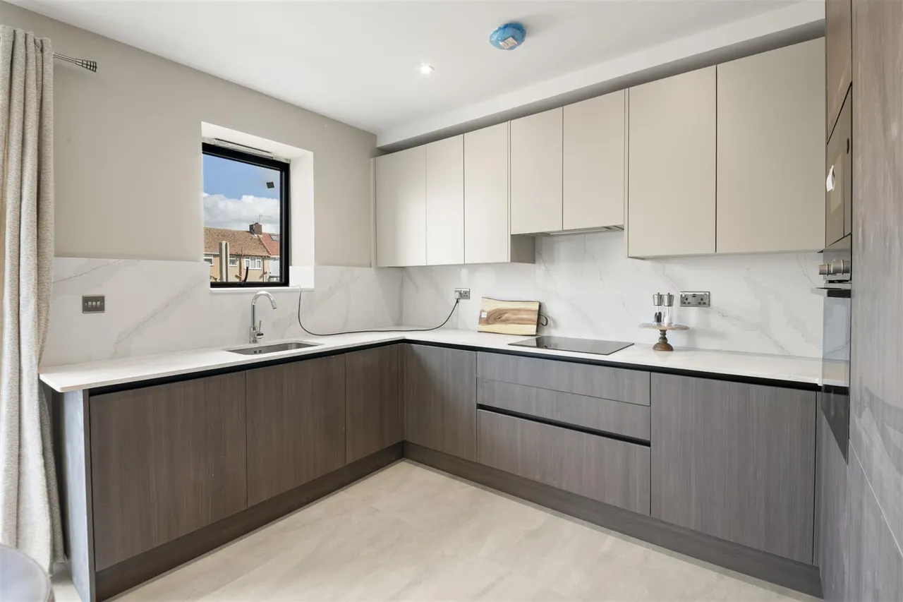 Field Road, Feltham, photo 6