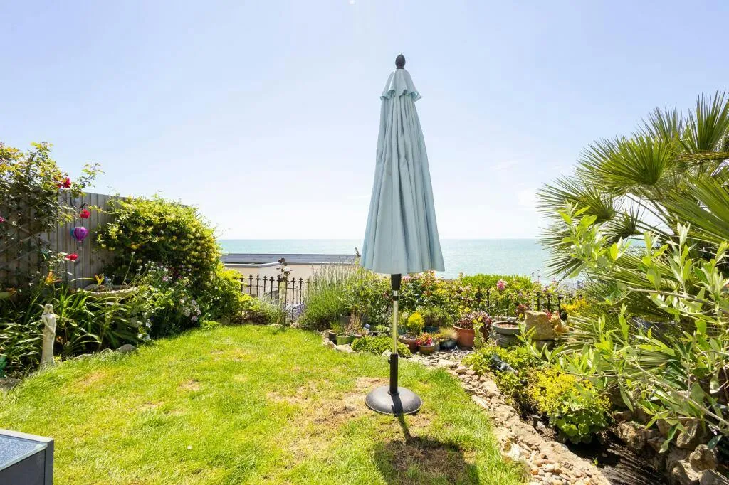 Vicarage Road, Sandgate, CT20, photo 23