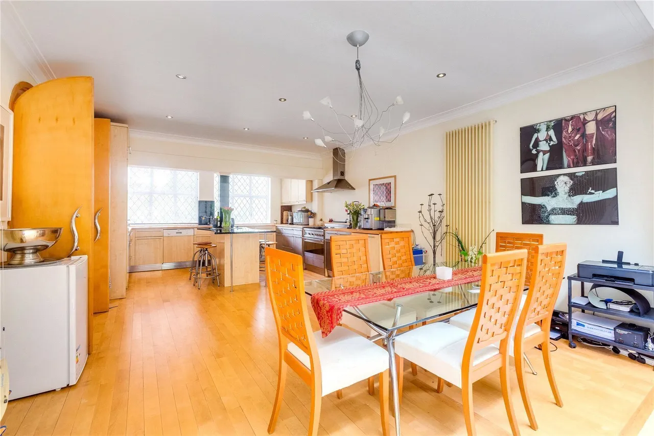 Sutherland Grove, London, SW18, photo 10