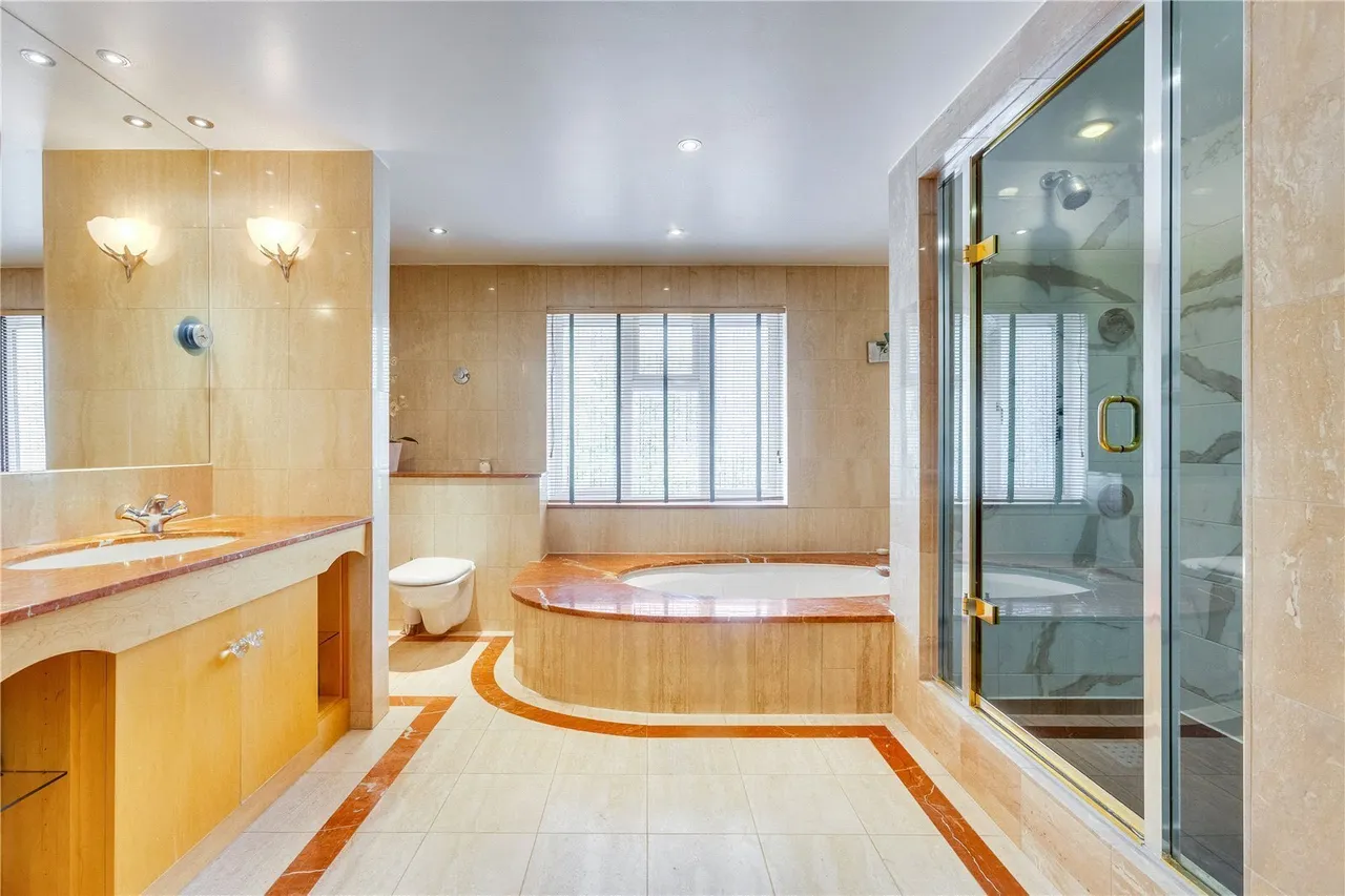 Sutherland Grove, London, SW18, photo 6