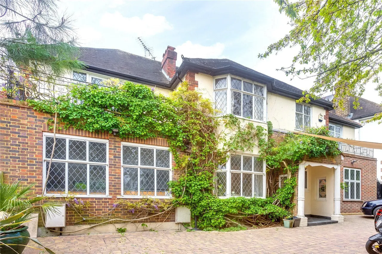 Sutherland Grove, London, SW18, photo 2