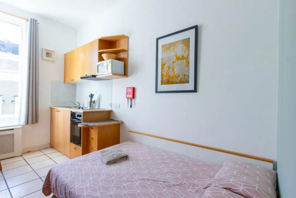 property to rent, Penywern Road, Earls Court, SW5