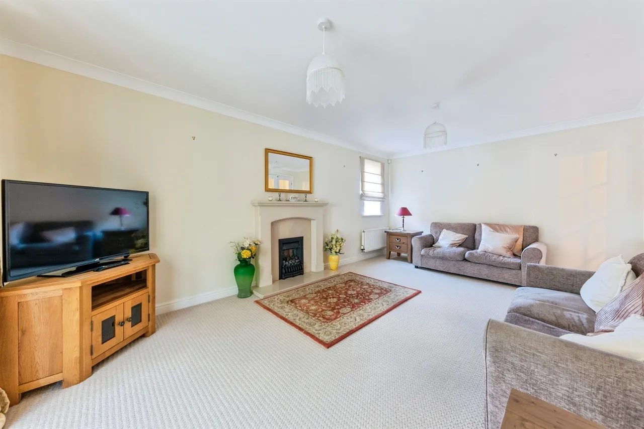 Hadleigh Close, Grantham, NG31, photo 3
