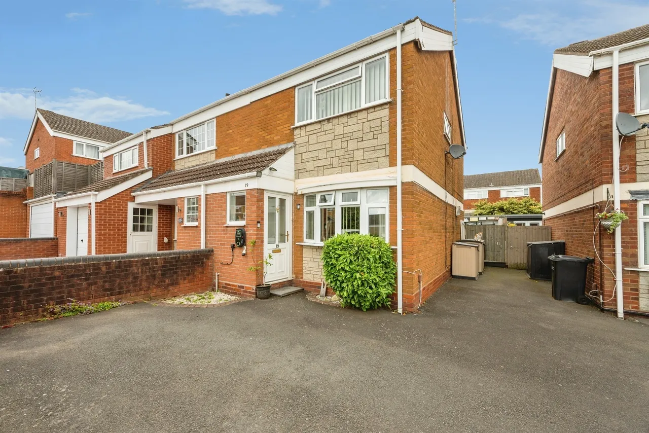 3 bed house for sale — Puxton Drive, Kidderminster