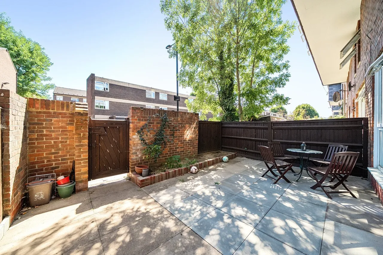 Slade Walk, SE17, photo 7