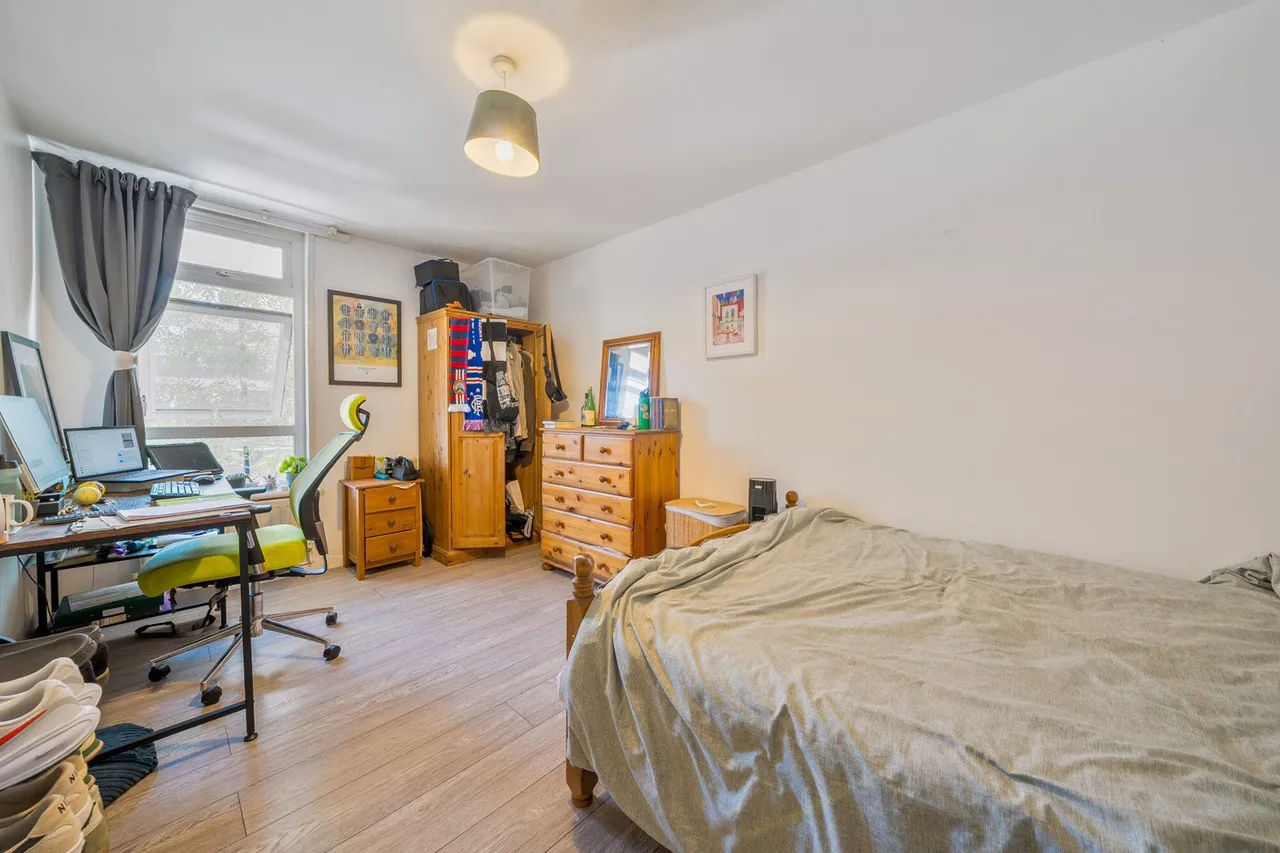 Slade Walk, SE17, photo 14