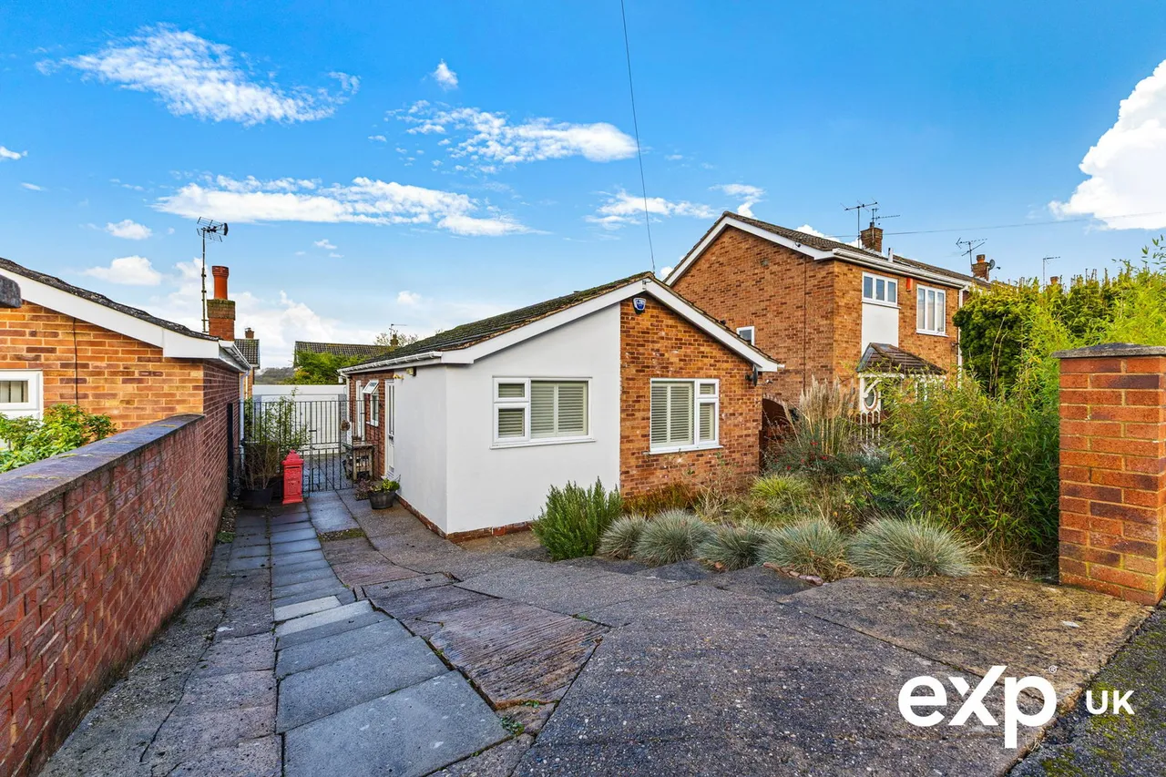 2 bed house for sale, Castleton Close, Ravenshead