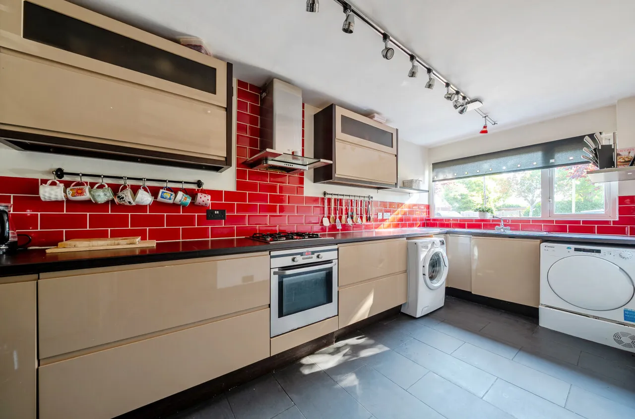 Mabey Close, Gosport, PO12, photo 3