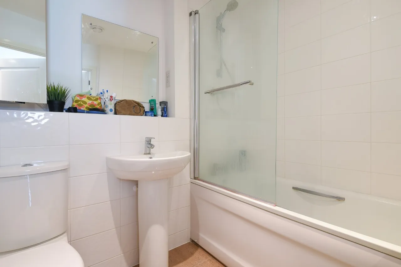 Wells View Drive, Bromley, BR2, photo 6