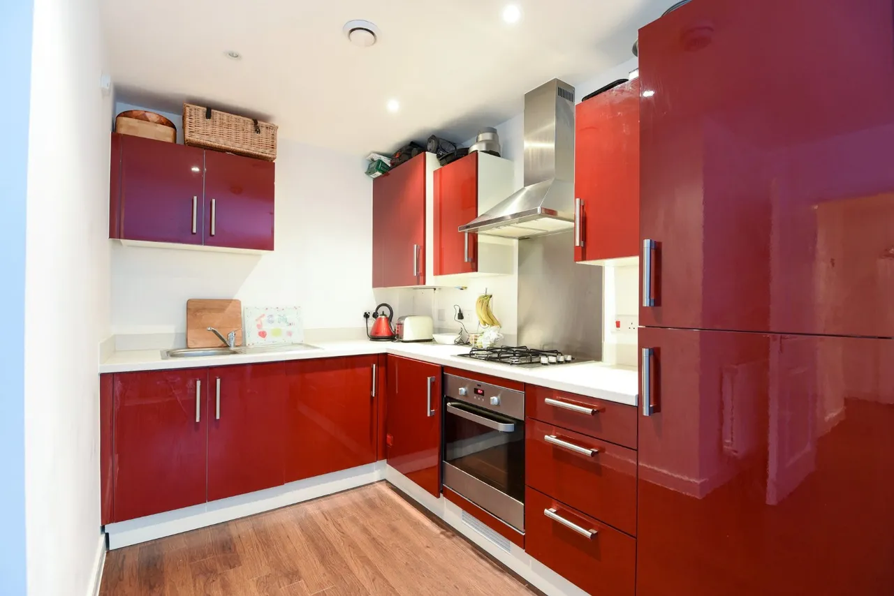 Wells View Drive, Bromley, BR2, photo 3