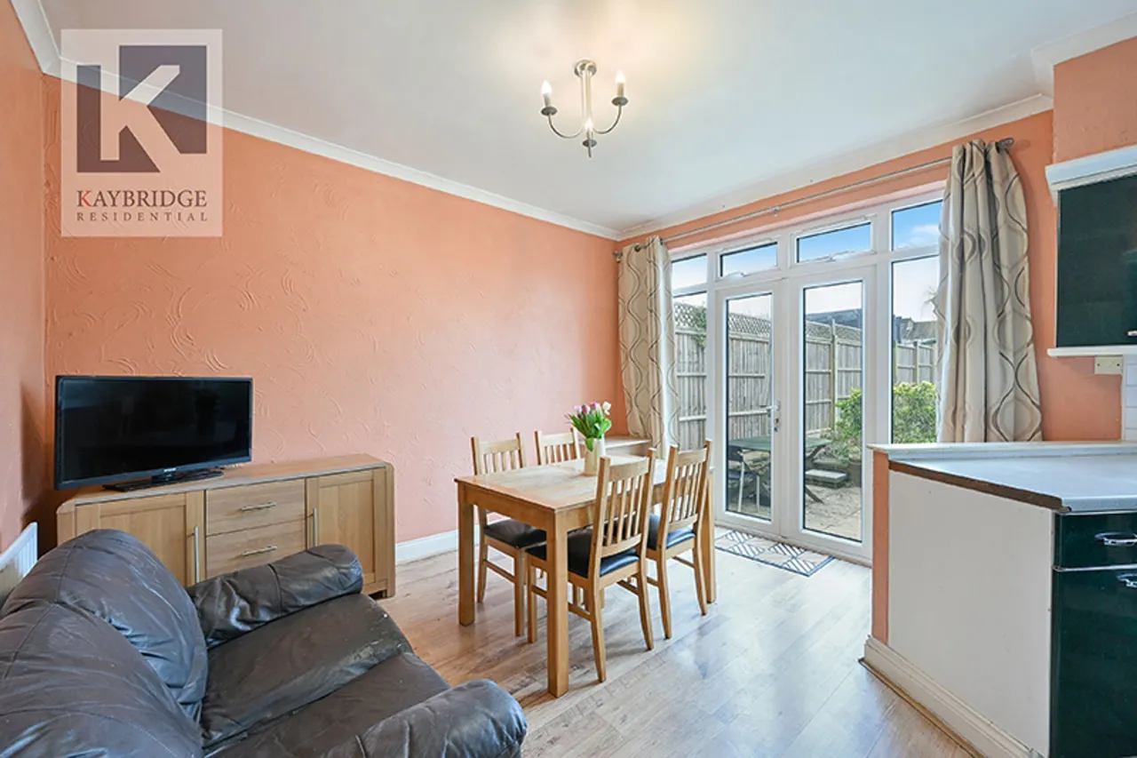 Stoneleigh Avenue, Worcester Park, KT4, photo 5