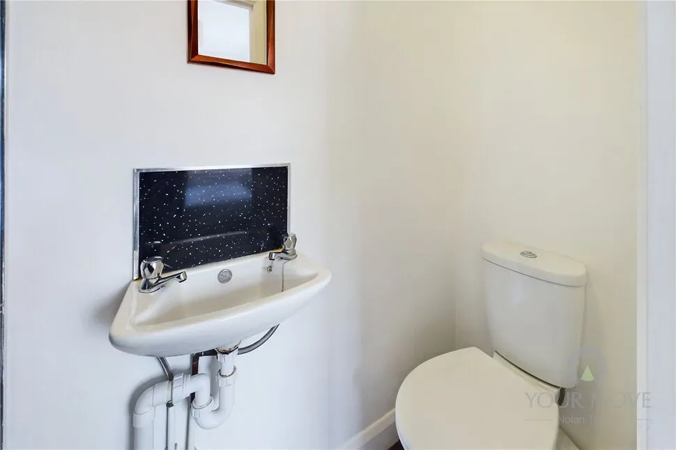 Parkfield Avenue, Northampton, NN4, photo 3