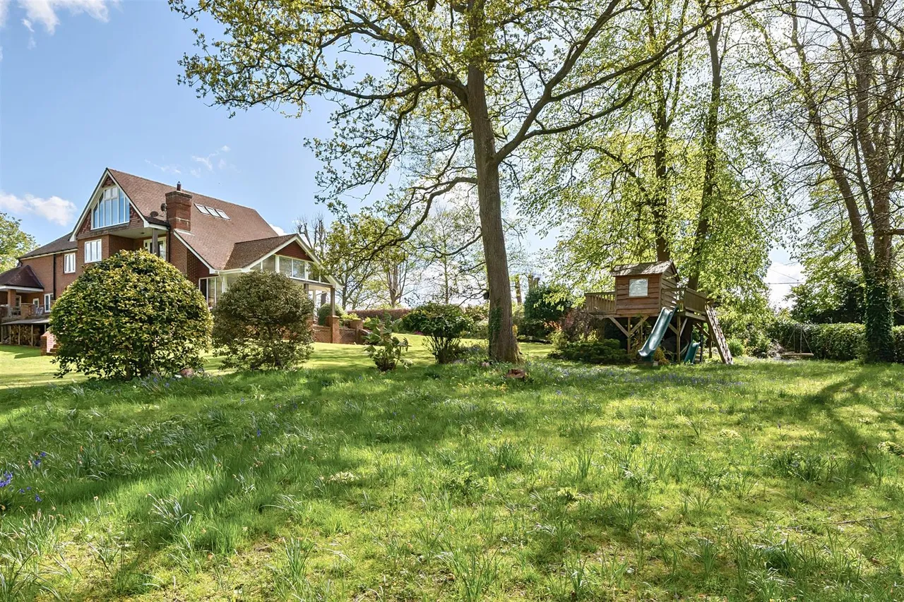 Salterns Lane, Old Bursledon, photo 8