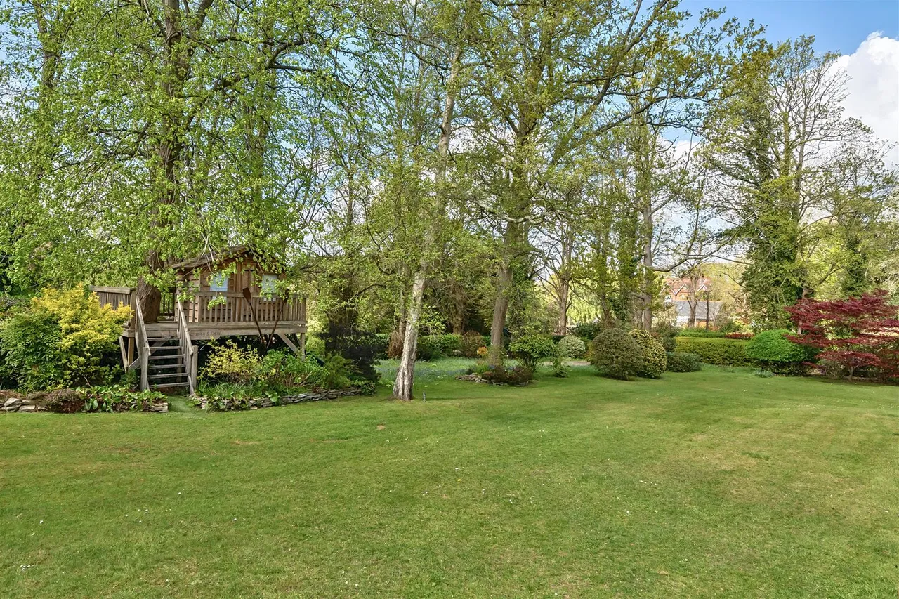 Salterns Lane, Old Bursledon, photo 7