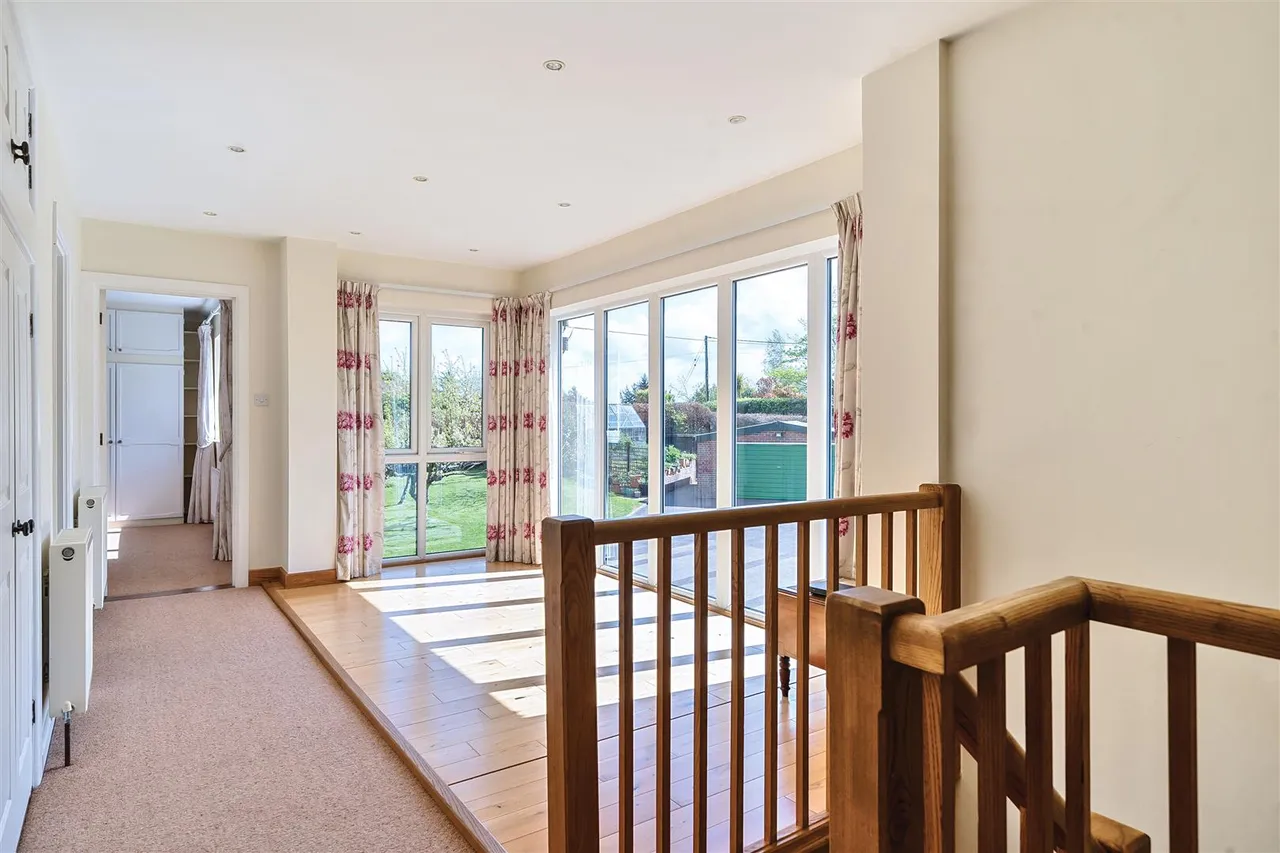 Salterns Lane, Old Bursledon, photo 18
