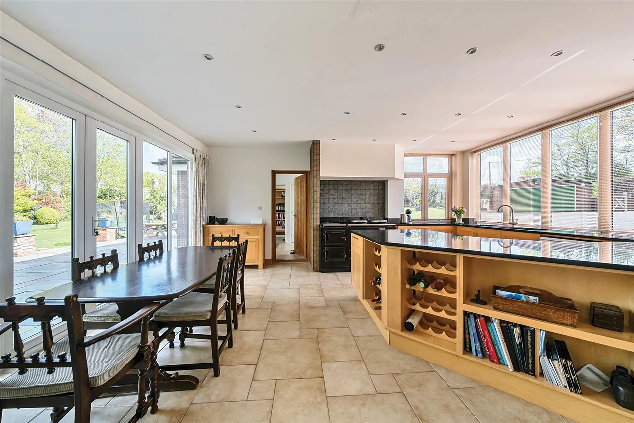 Salterns Lane, Old Bursledon, photo 11