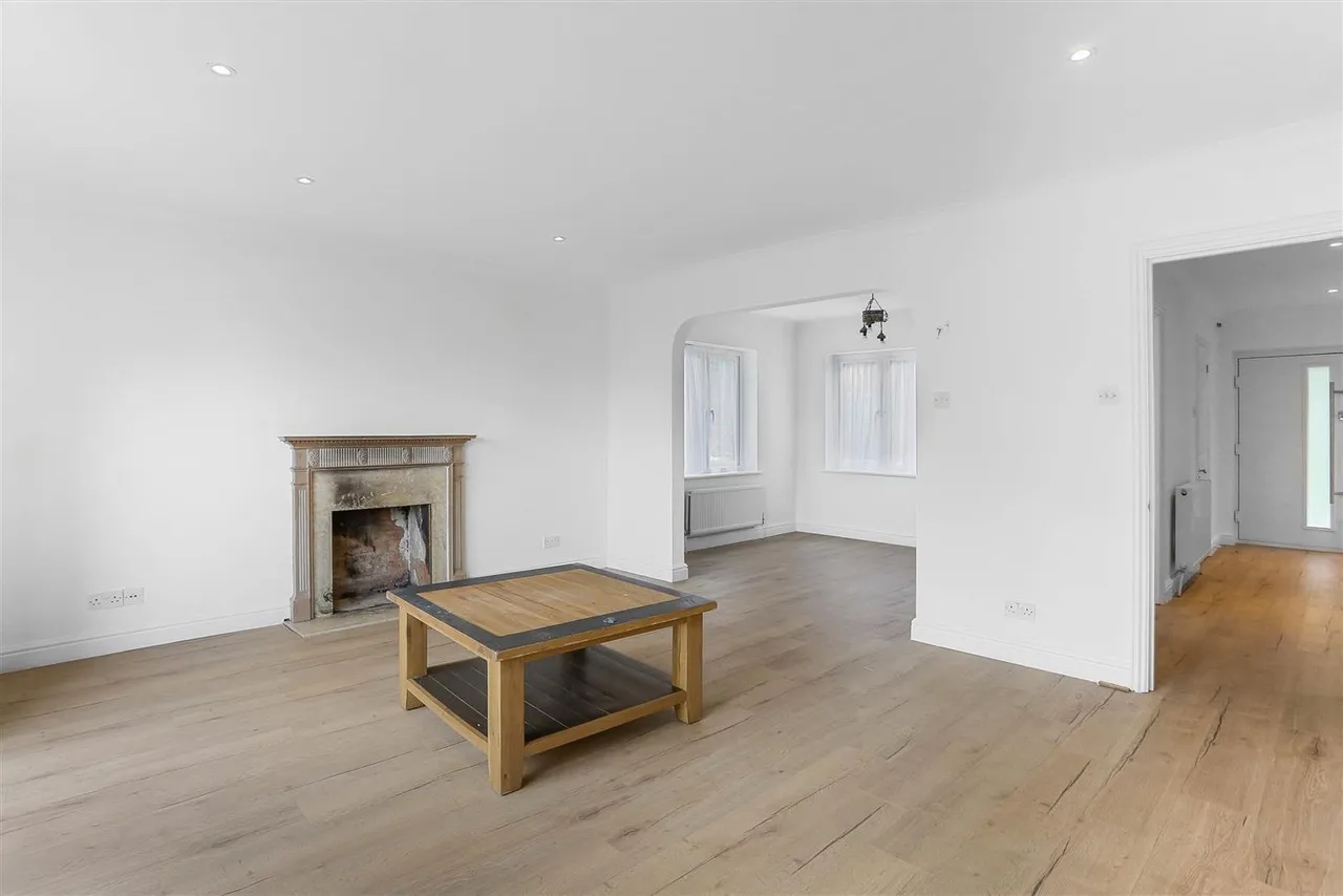 Chanton Drive, Ewell, Epsom, KT17 3DN, photo 7