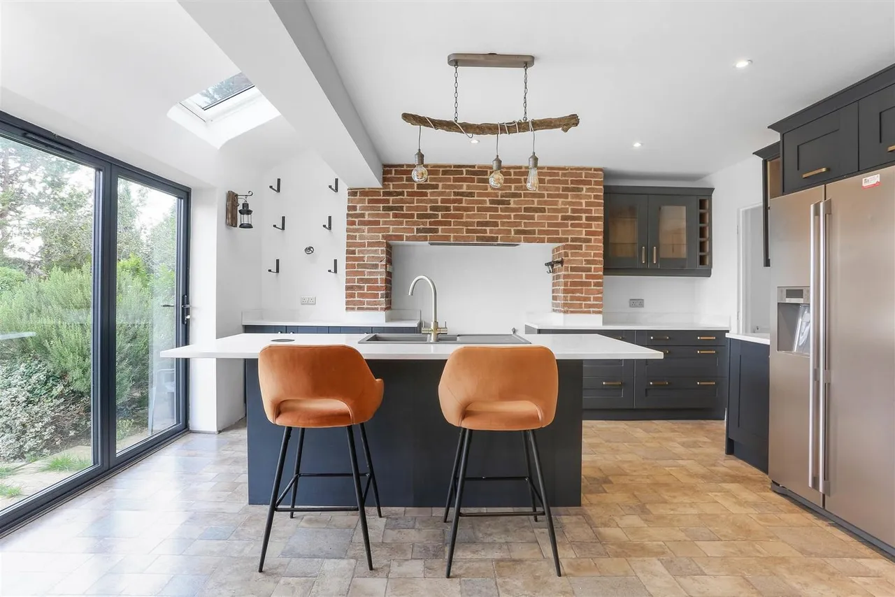 Chanton Drive, Ewell, Epsom, KT17 3DN, photo 10