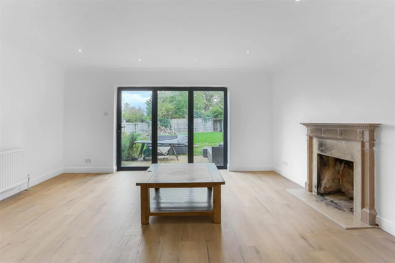 Chanton Drive, Ewell, Epsom, KT17 3DN, photo 6