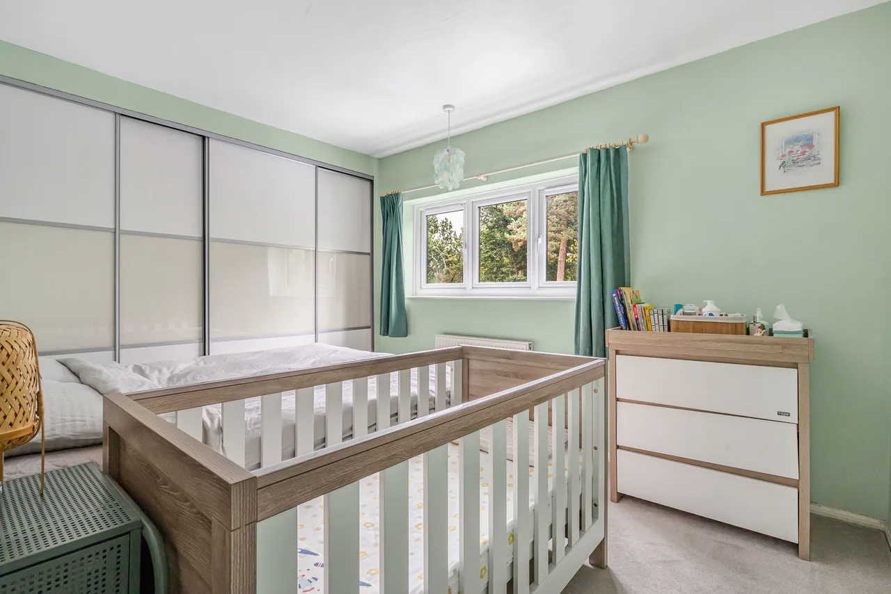 Broomfield Road, New Haw, KT15, photo 13
