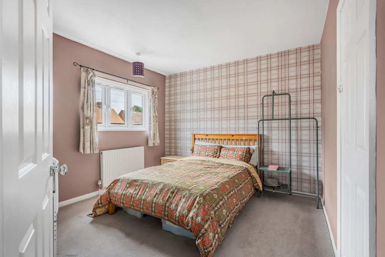 Broomfield Road, New Haw, KT15, photo 6