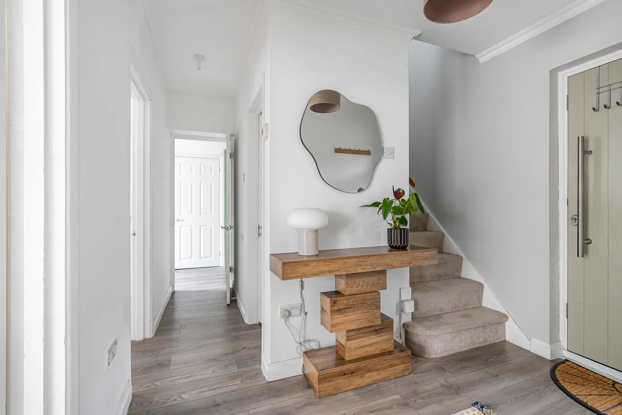 Broomfield Road, New Haw, KT15, photo 10
